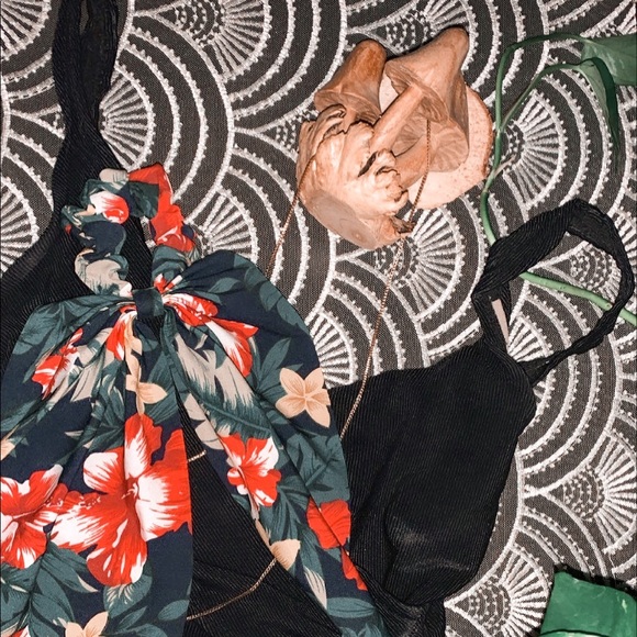 Earring bundle✨ bundle or sell individually - Picture 4 of 8